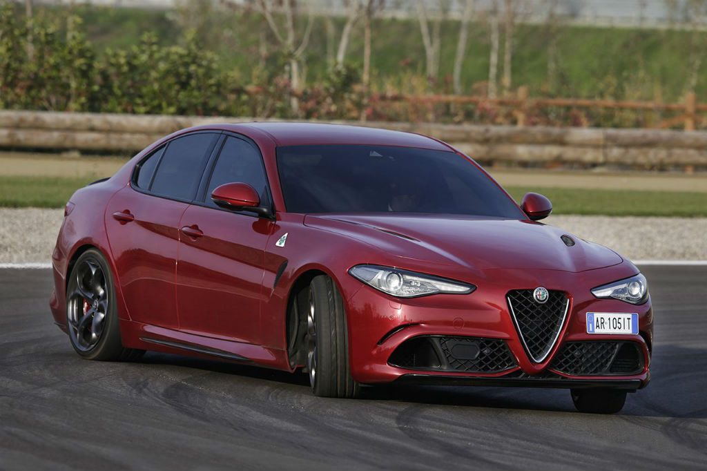 alfa-romeo-giulia-quadrifoglio-competition-red-2